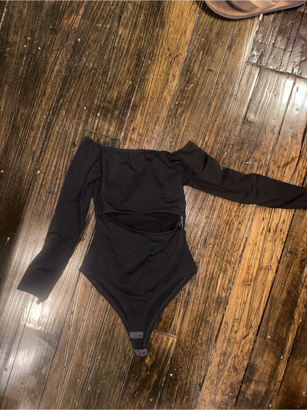 Black off-Shoulder Long Sleeve cut out Bodysuit